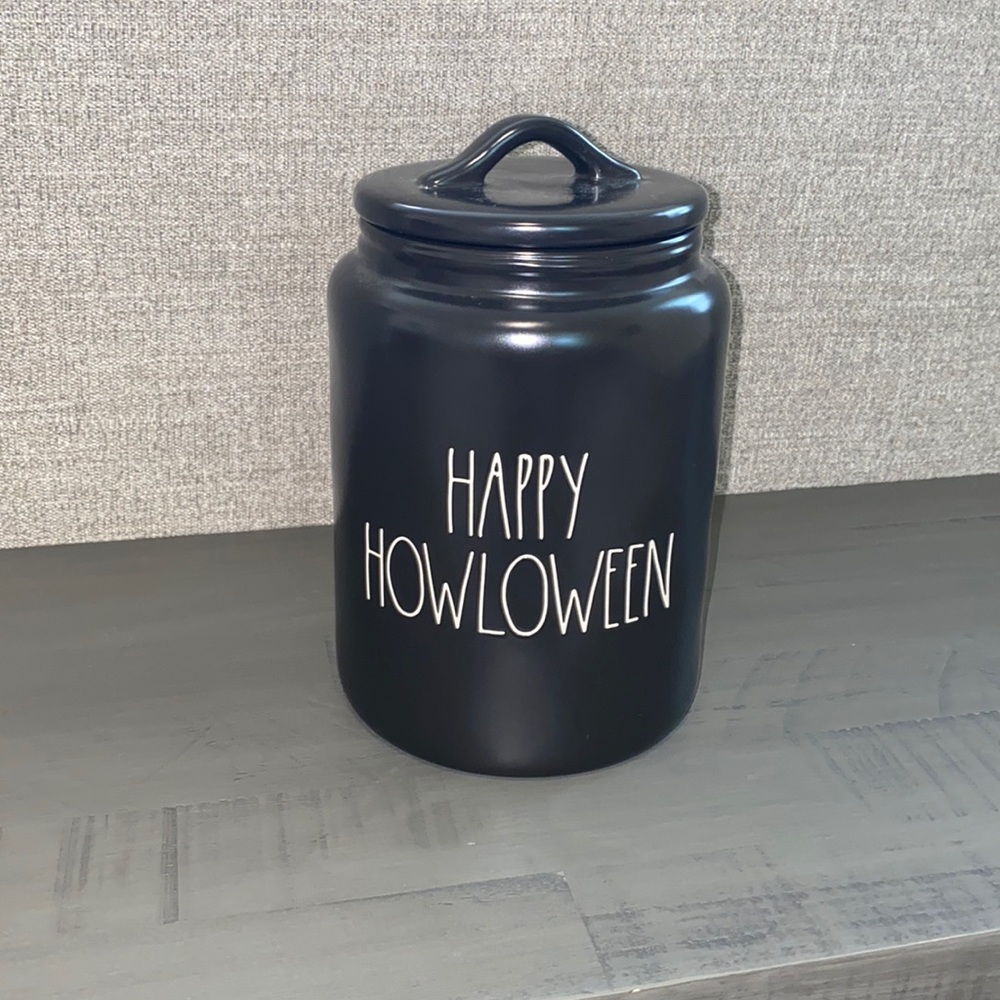 Rae Dunn Jar